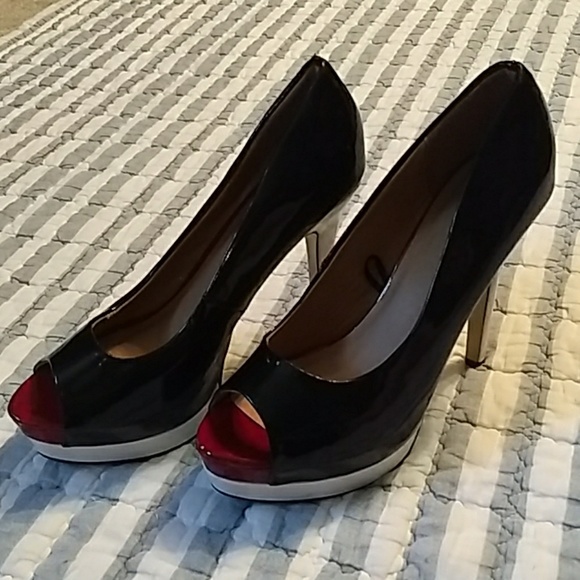 Dot's, 5" heels black and White and Red sz 8 - Picture 2 of 5